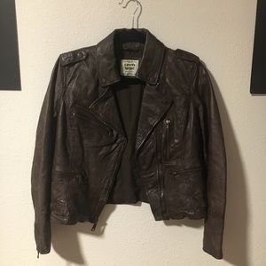 Levi’s med brown leather jacket